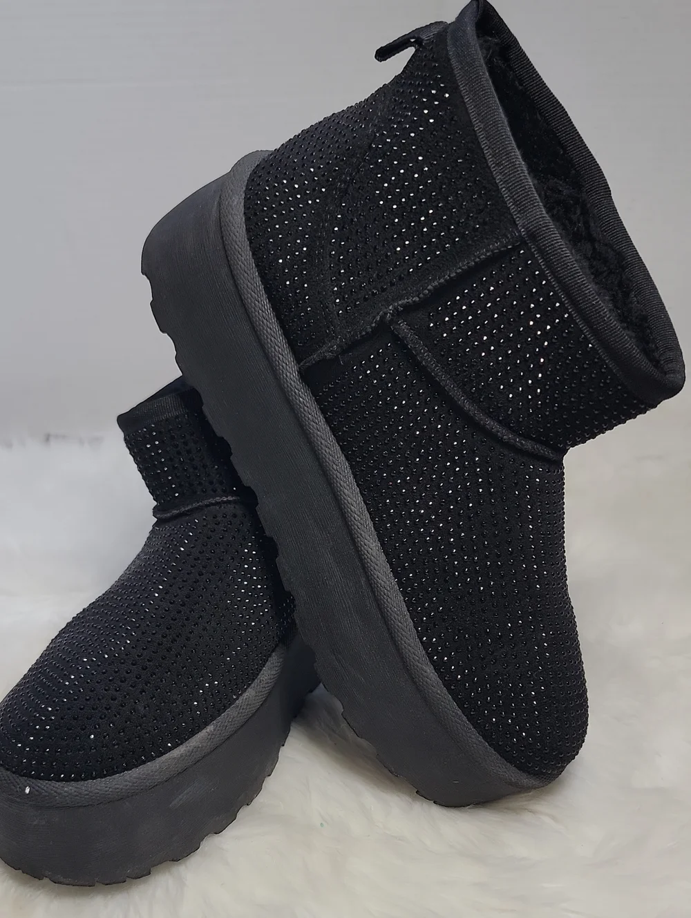 Black Rhinestone Sparlkle Bootie Boot Faux Fur InsideSize 38/ 7.5